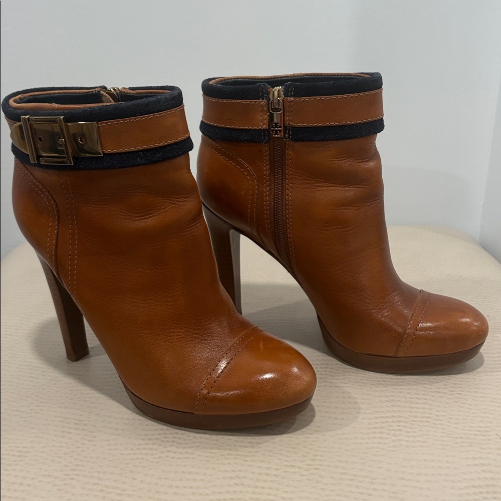 Tory Burch Tan Ankle Boots with Gold Buckle - Picture 2 of 16